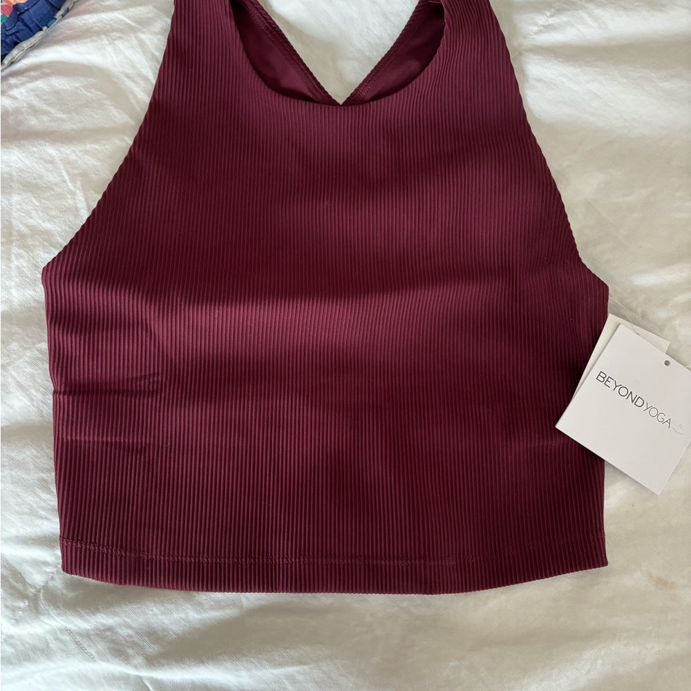 Refocus Ribbed Cropped Tank - Picture 5 of 9
